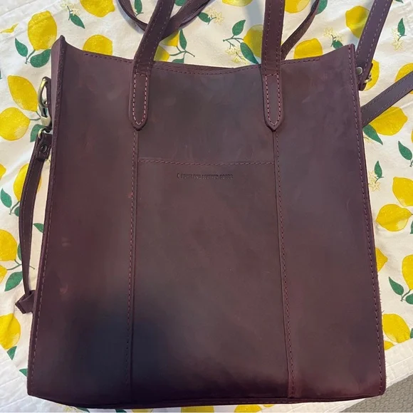 Portland Leather Large Lola Zipper Crossbody Tote Bag - Picture 4 of 8